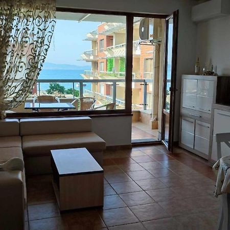 Cozy Apartment With Sea View And Free Parking Gmina Gmina Pomorie Zewnętrze zdjęcie