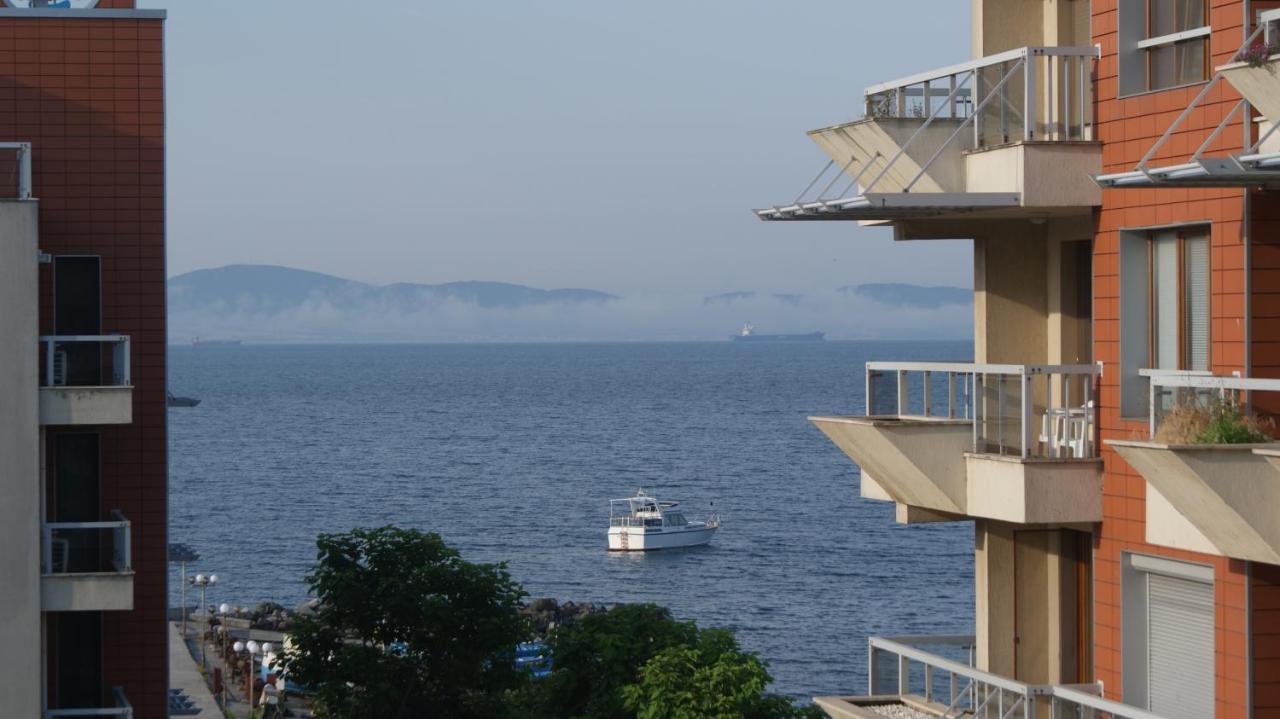Cozy Apartment With Sea View And Free Parking Gmina Gmina Pomorie Zewnętrze zdjęcie