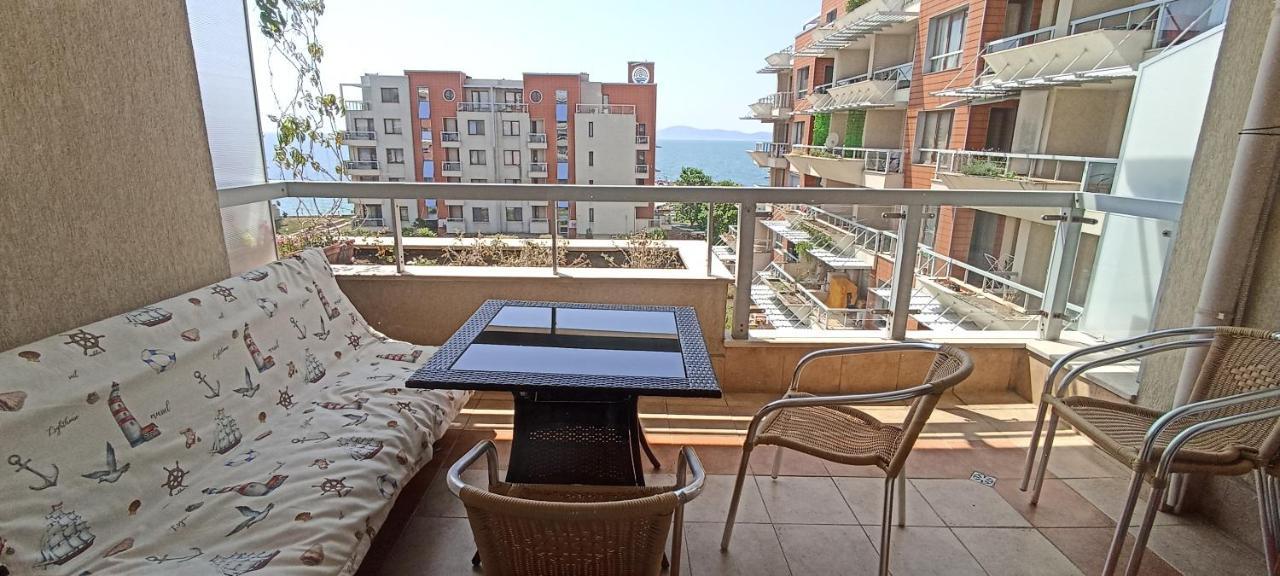 Cozy Apartment With Sea View And Free Parking Gmina Gmina Pomorie Zewnętrze zdjęcie